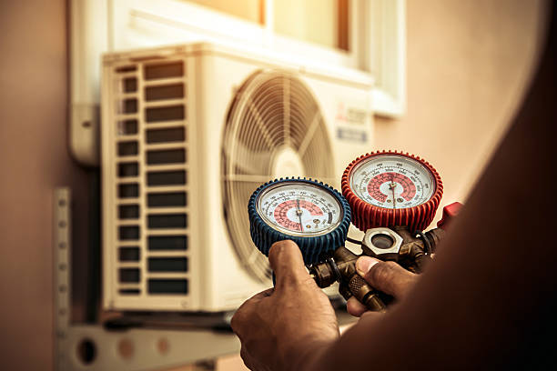 Professional Ac Installation technician working in Saint Benedict, OR